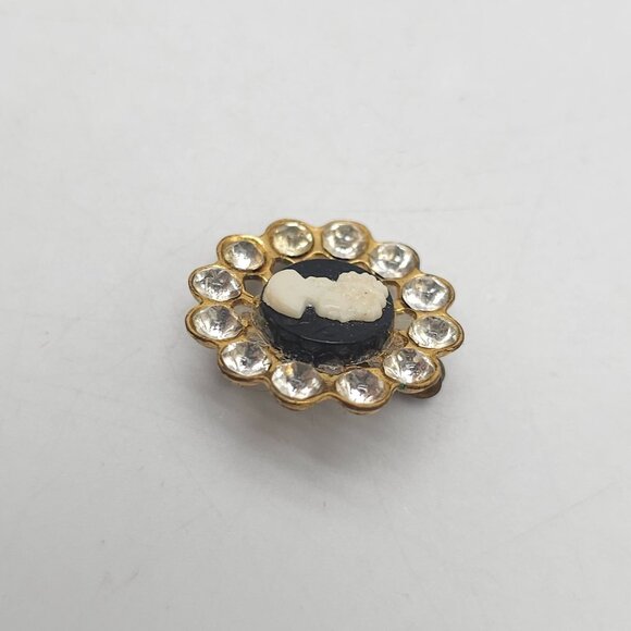 Vintage Gold Tone Cameo Pin With Clear Rhinestones Black Background - Picture 2 of 4